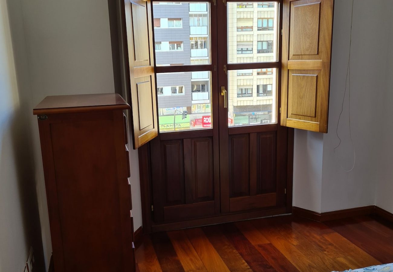 Apartamento en Gijón - 117A  · Elegante apartamento en pleno ce