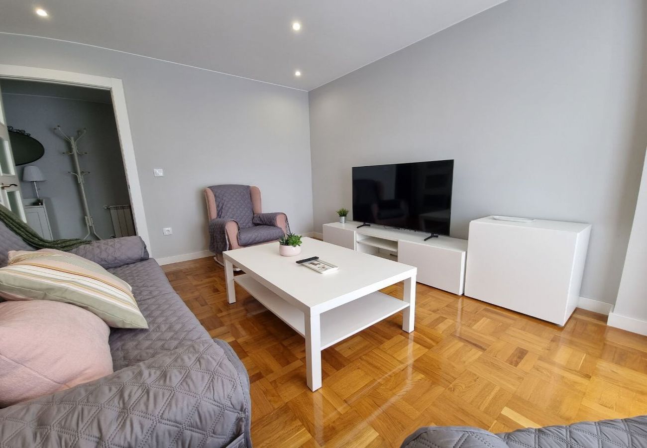 Apartamento en Gijón - 153A -3 dormitorios Barrio de La Arena con parking