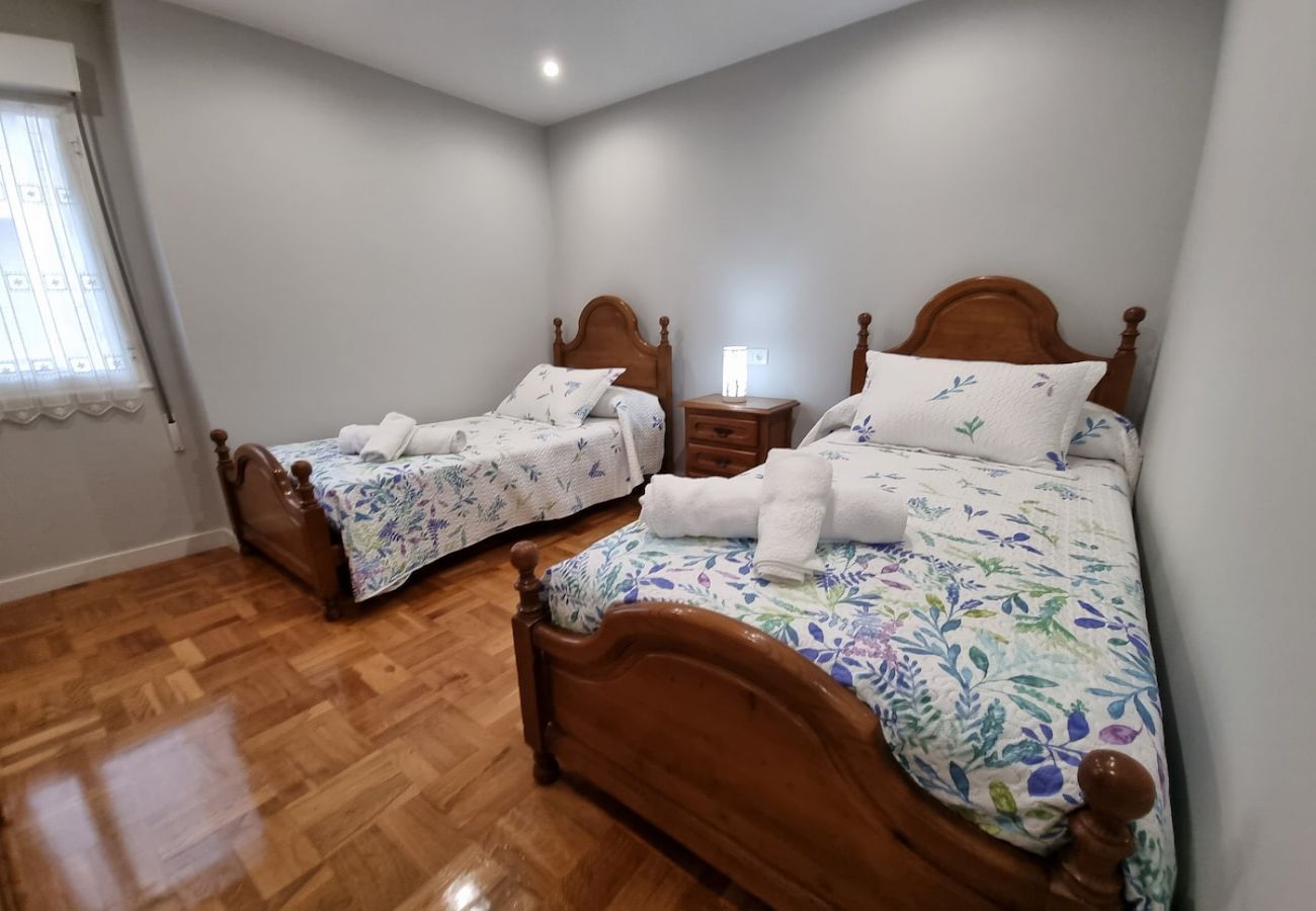 Apartamento en Gijón - 153A -3 dormitorios Barrio de La Arena con parking