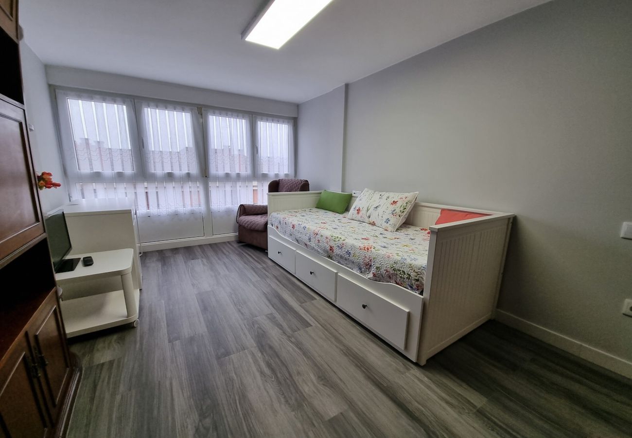 Apartamento en Gijón - 153A -3 dormitorios Barrio de La Arena con parking