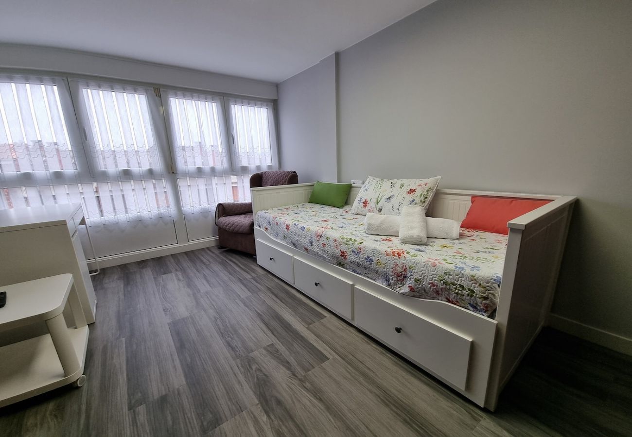 Apartamento en Gijón - 153A -3 dormitorios Barrio de La Arena con parking