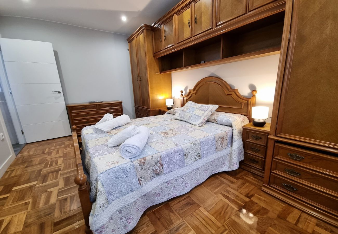 Apartamento en Gijón - 153A -3 dormitorios Barrio de La Arena con parking