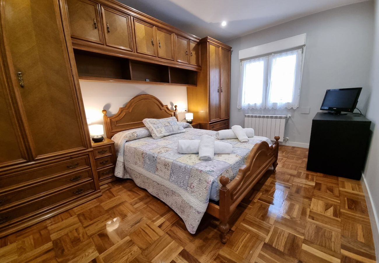 Apartamento en Gijón - 153A -3 dormitorios Barrio de La Arena con parking