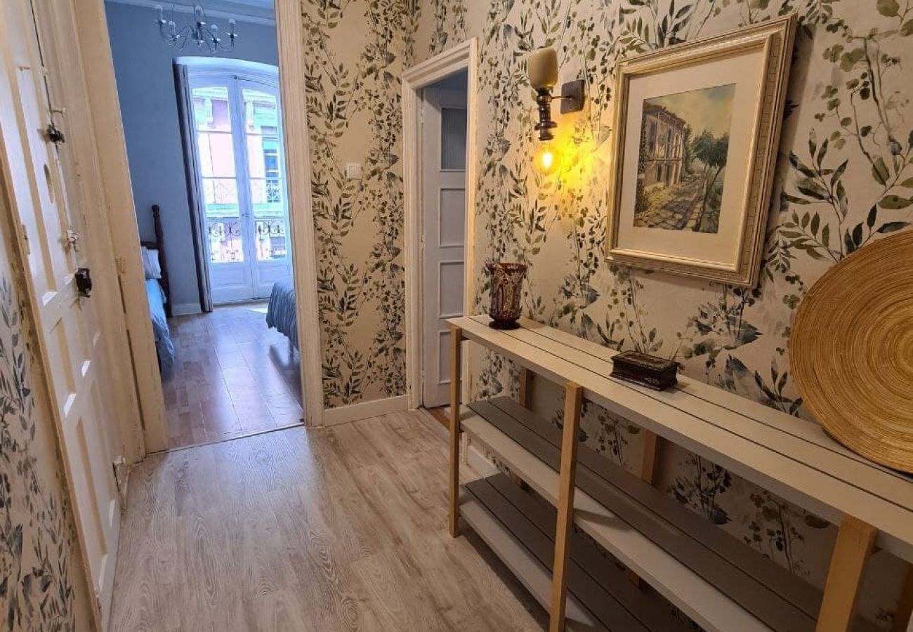 Apartamento en Gijón - 122A   Emblemática vivienda en Playa San Lorenzo