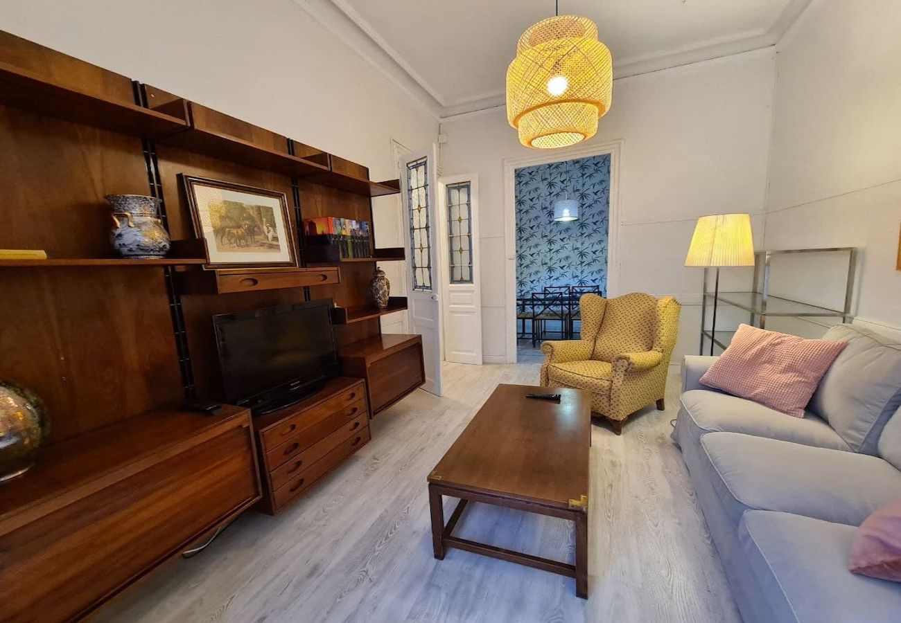 Apartamento en Gijón - 122A   Emblemática vivienda en Playa San Lorenzo