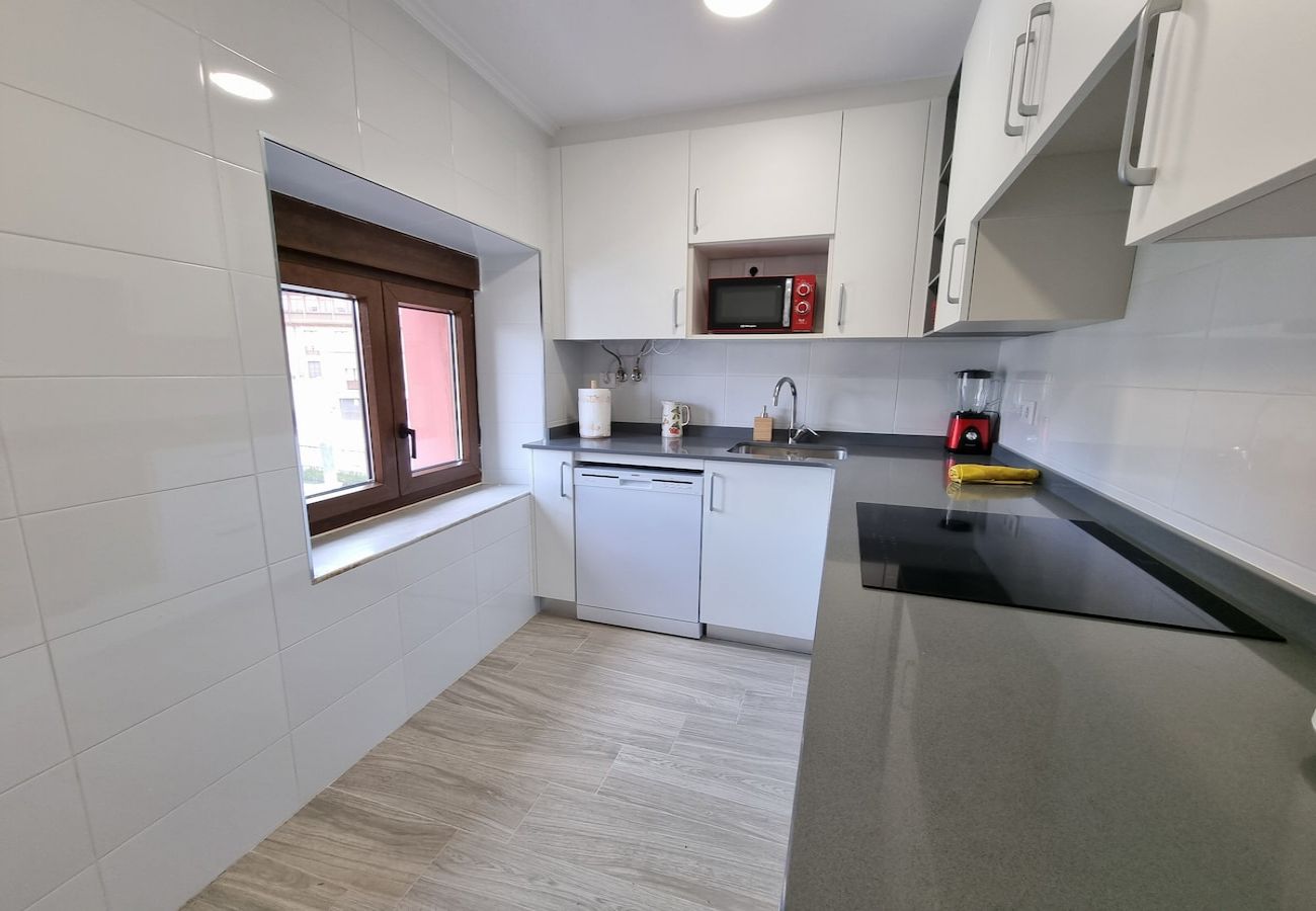 Apartamento en Llanes - 15A02  Precioso apto en pleno Puerto