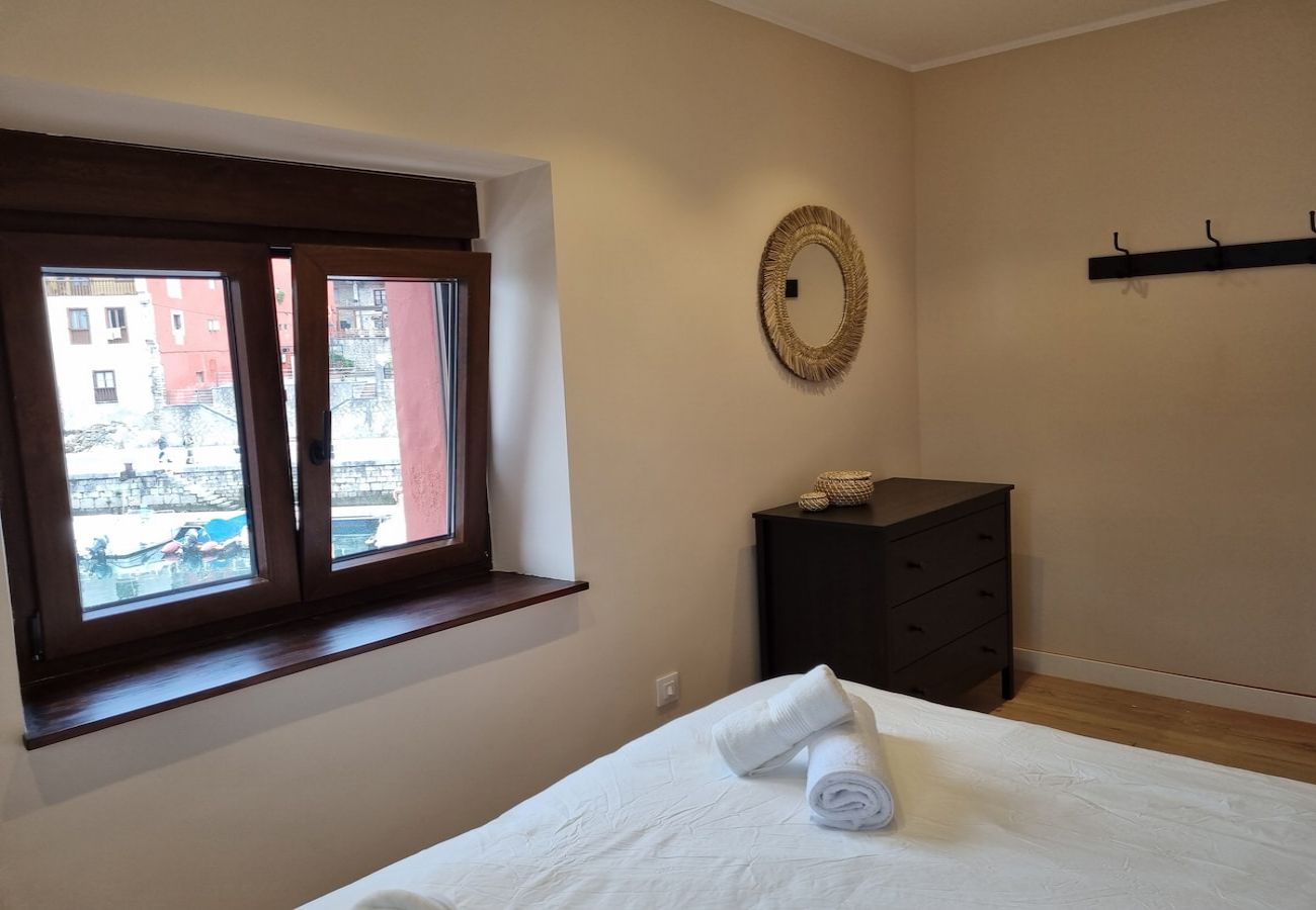 Apartamento en Llanes - 15A02  Precioso apto en pleno Puerto