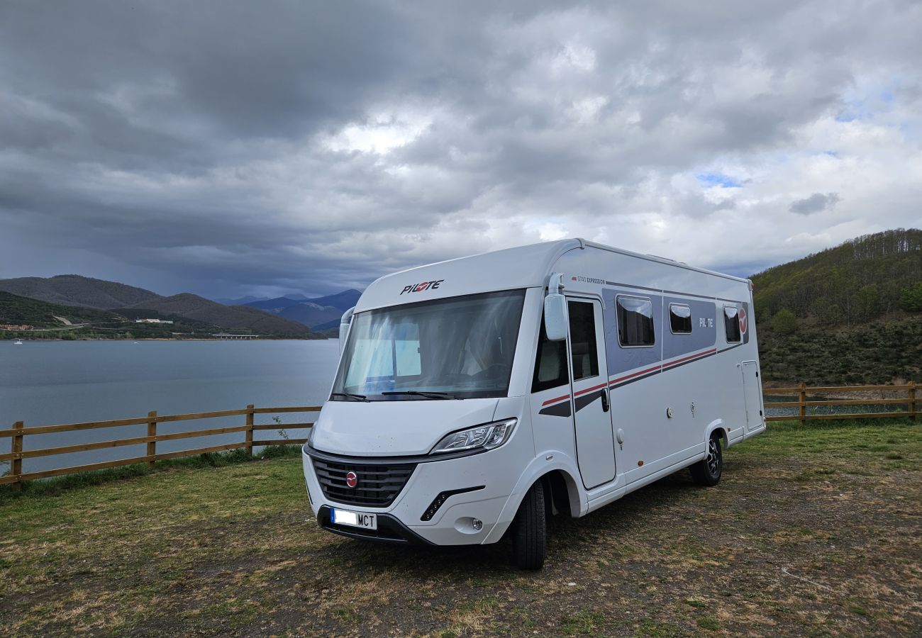 Mobile home en Gijón - CARAV001 - Autocaravana Integral