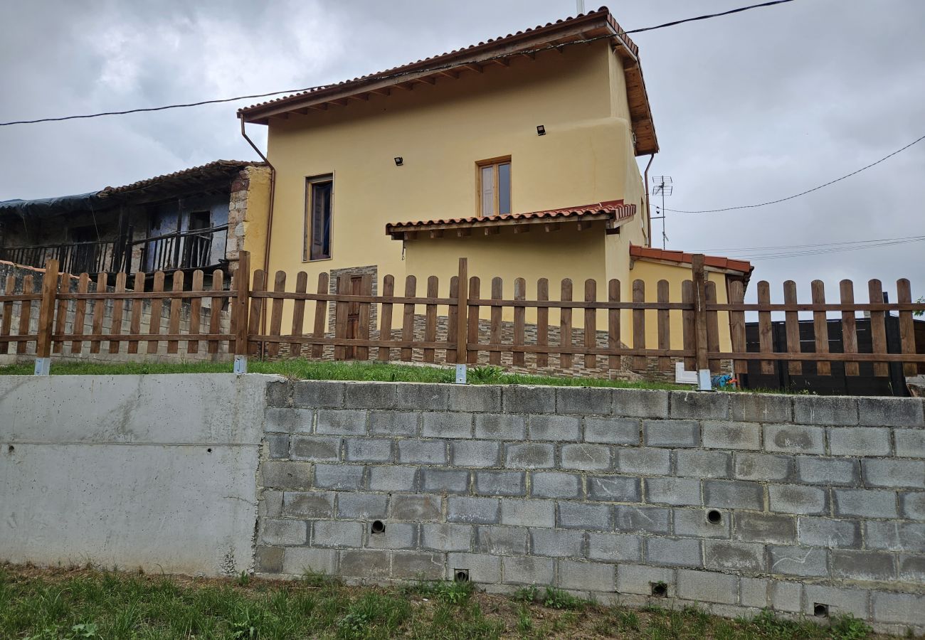 Casa adosada en Villaviciosa - 201A La Huerta de Cayao