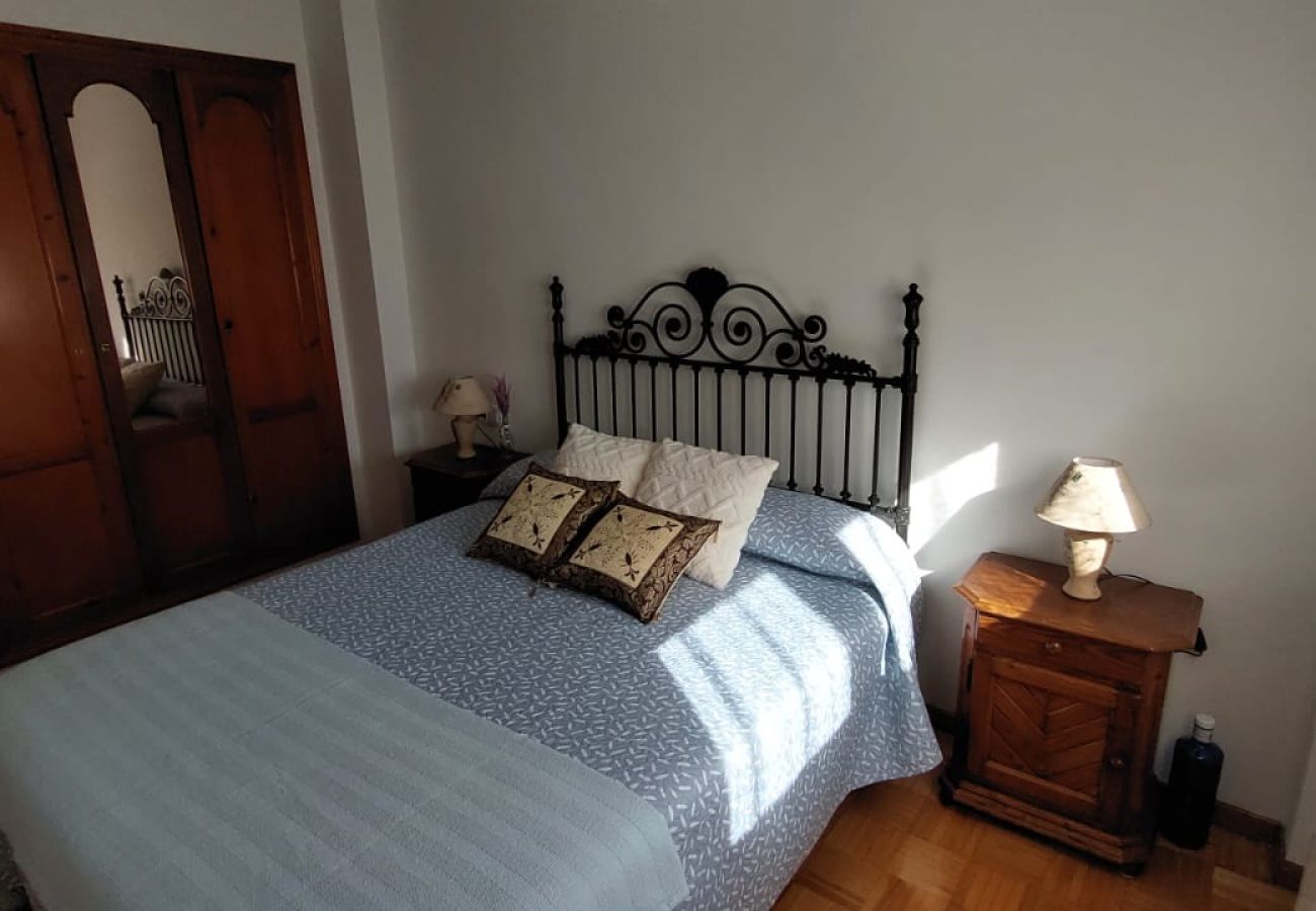 Apartamento en Gijón - 1A125 Comodo apartamento 3 dormitorios con garaje