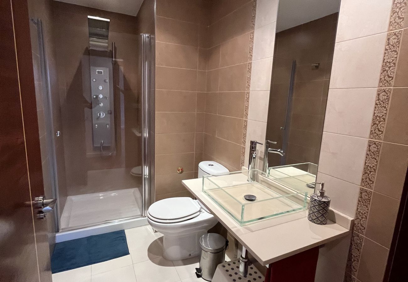 Apartamento en Oviedo - 604C Aura Oviedo. Ático céntrico con garaje