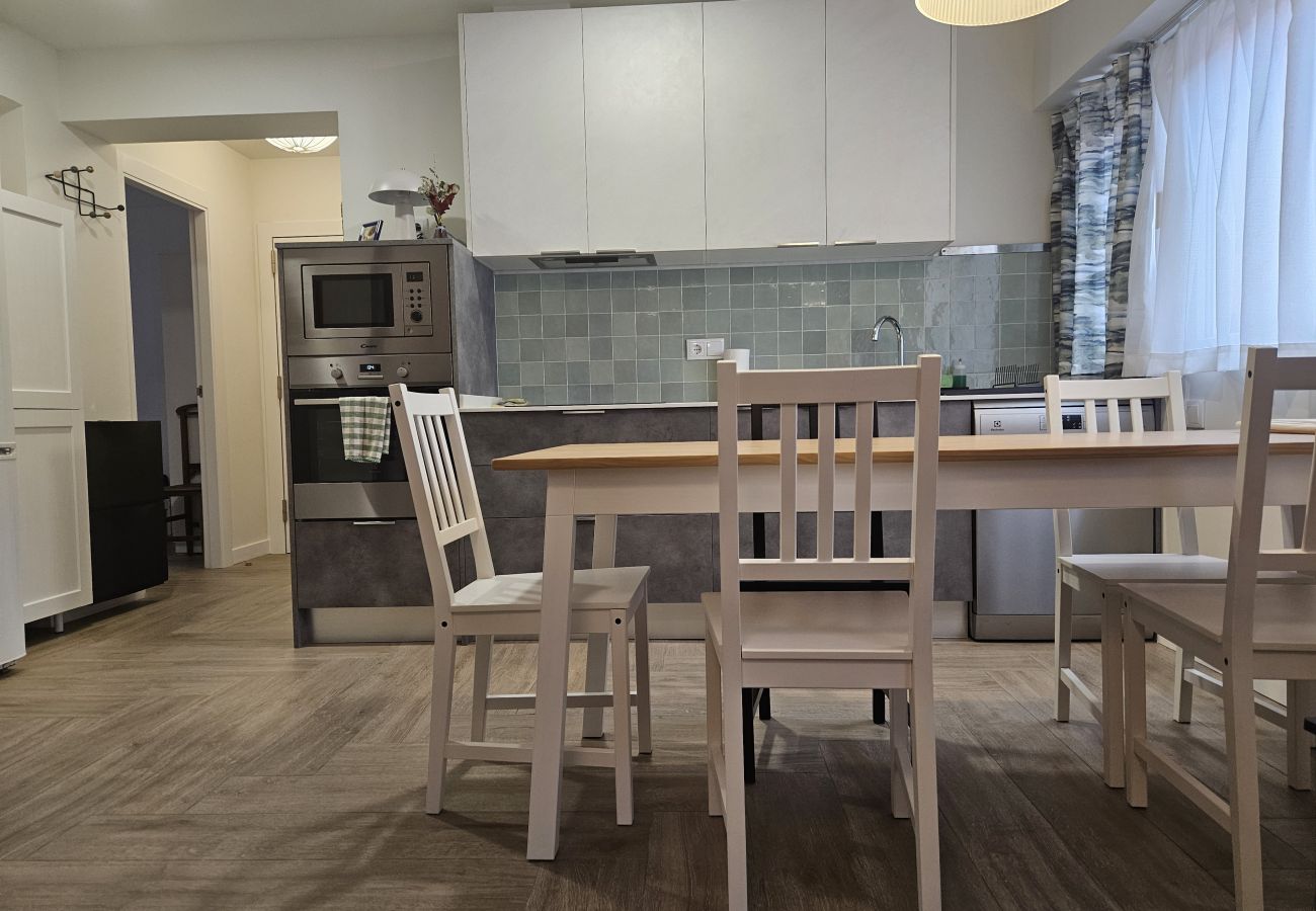 Apartamento en Gijón - 1A128 Moderno apartamento 6p/3h