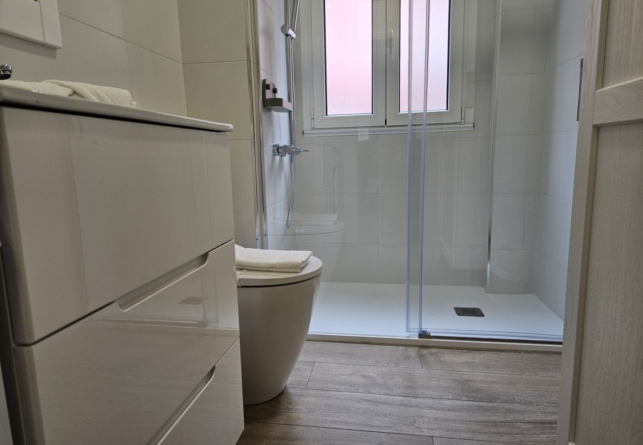 Apartamento en Gijón - 1A128 Moderno apartamento 6p/3h