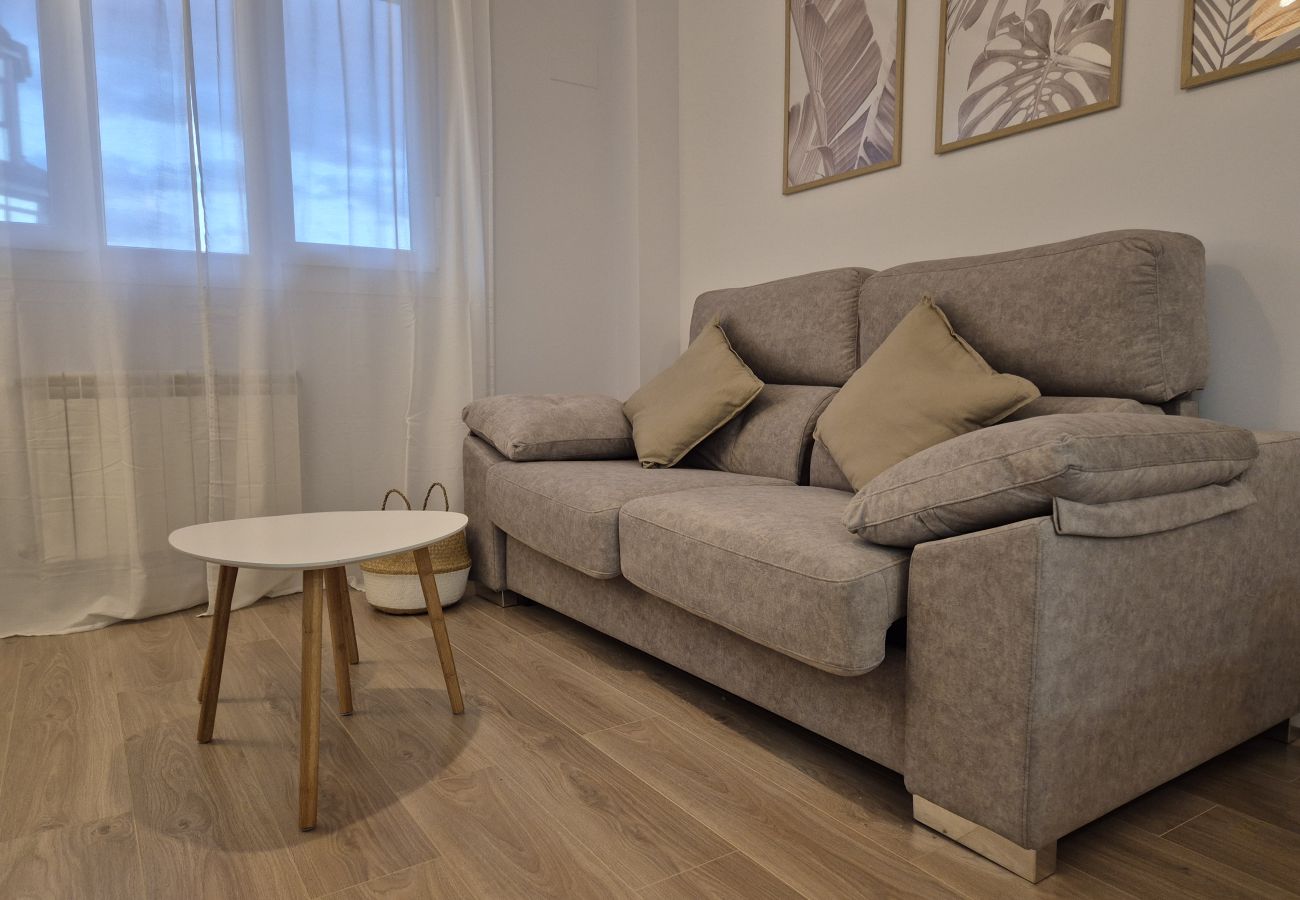 Apartamento en Oviedo - 650A Apartamento moderno, acogedor y con garaje