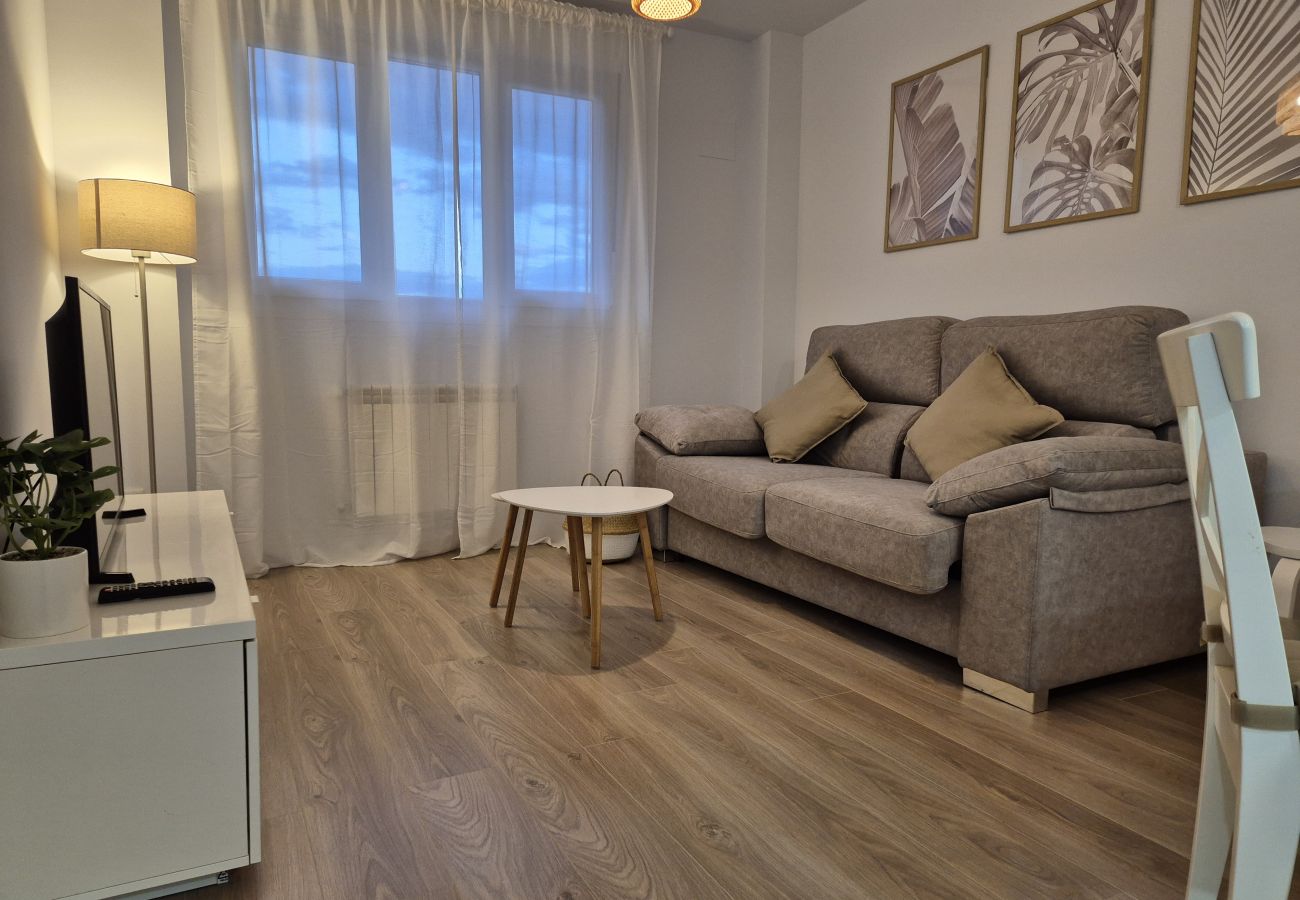 Apartamento en Oviedo - 650A Apartamento moderno, acogedor y con garaje