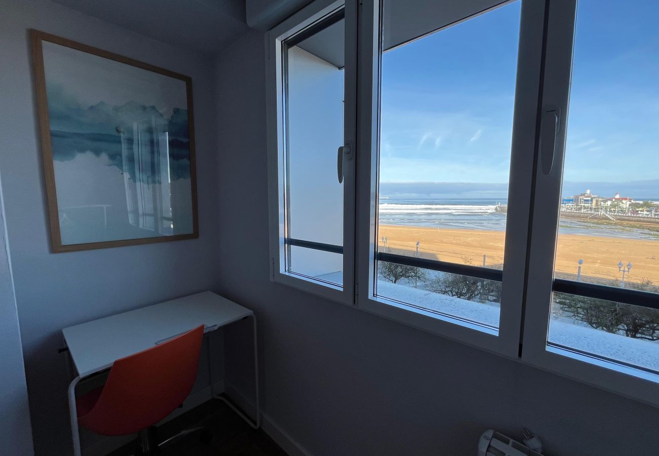 Apartamento en Gijón - 1E143 5 dormitorios en primera linea de playa 